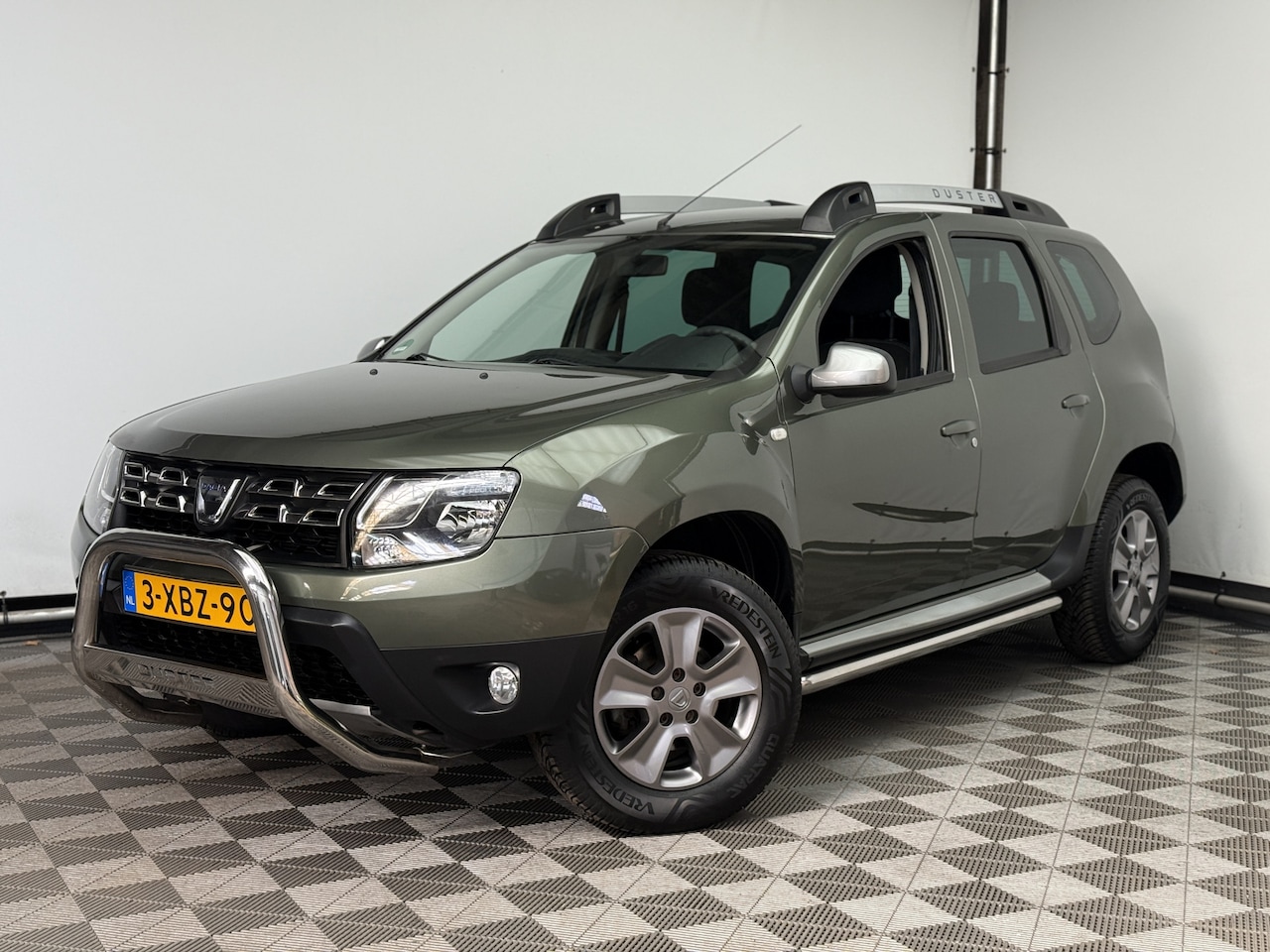 Dacia Duster - 1.2 TCe 4x2 Lauréate Trekhaak Airco NL Auto - AutoWereld.nl