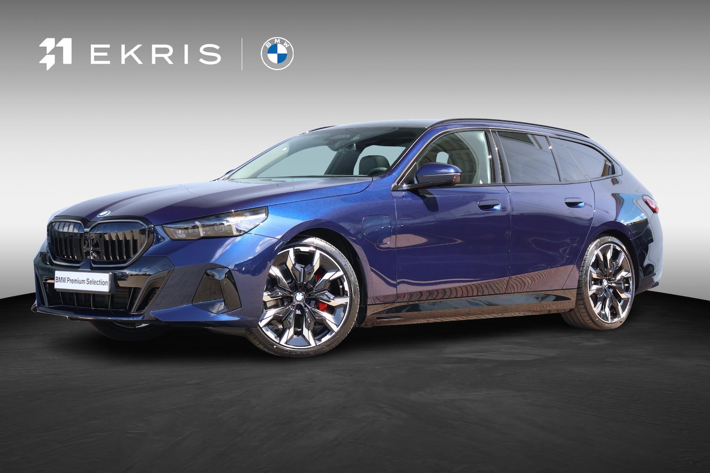 BMW 5-serie Touring - 530e M Sport Edition M Sportpakket Pro | Comfort Access | Trekhaak | panoramadak | Driving - AutoWereld.nl