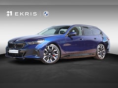 BMW 5-serie Touring - 530e M Sport Edition M Sportpakket Pro | Comfort Access | Trekhaak | panoramadak | Driving