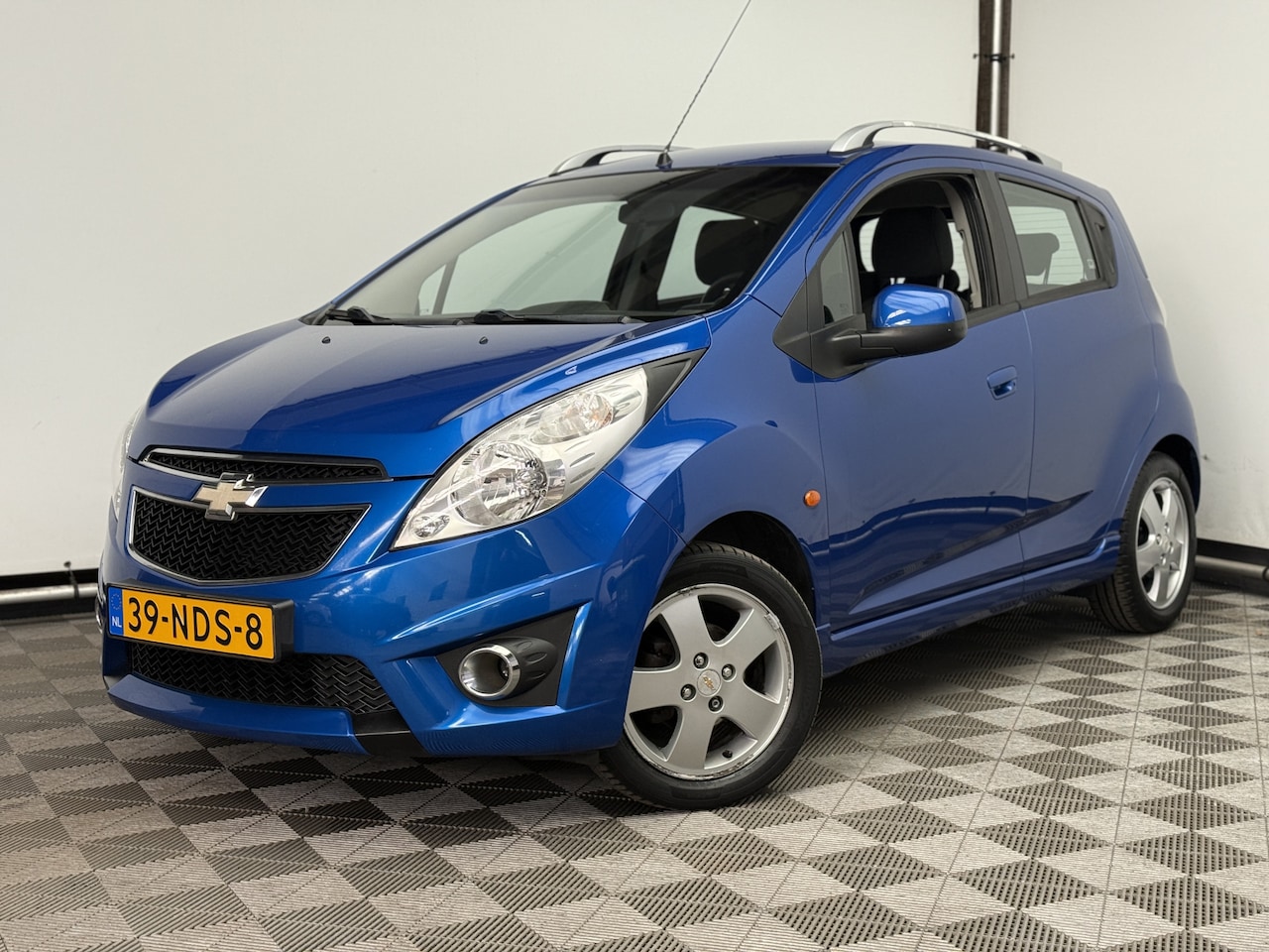 Chevrolet Spark - 1.2 16V LT 5-drs Airco LM15" Elek. Pakket NL Auto - AutoWereld.nl