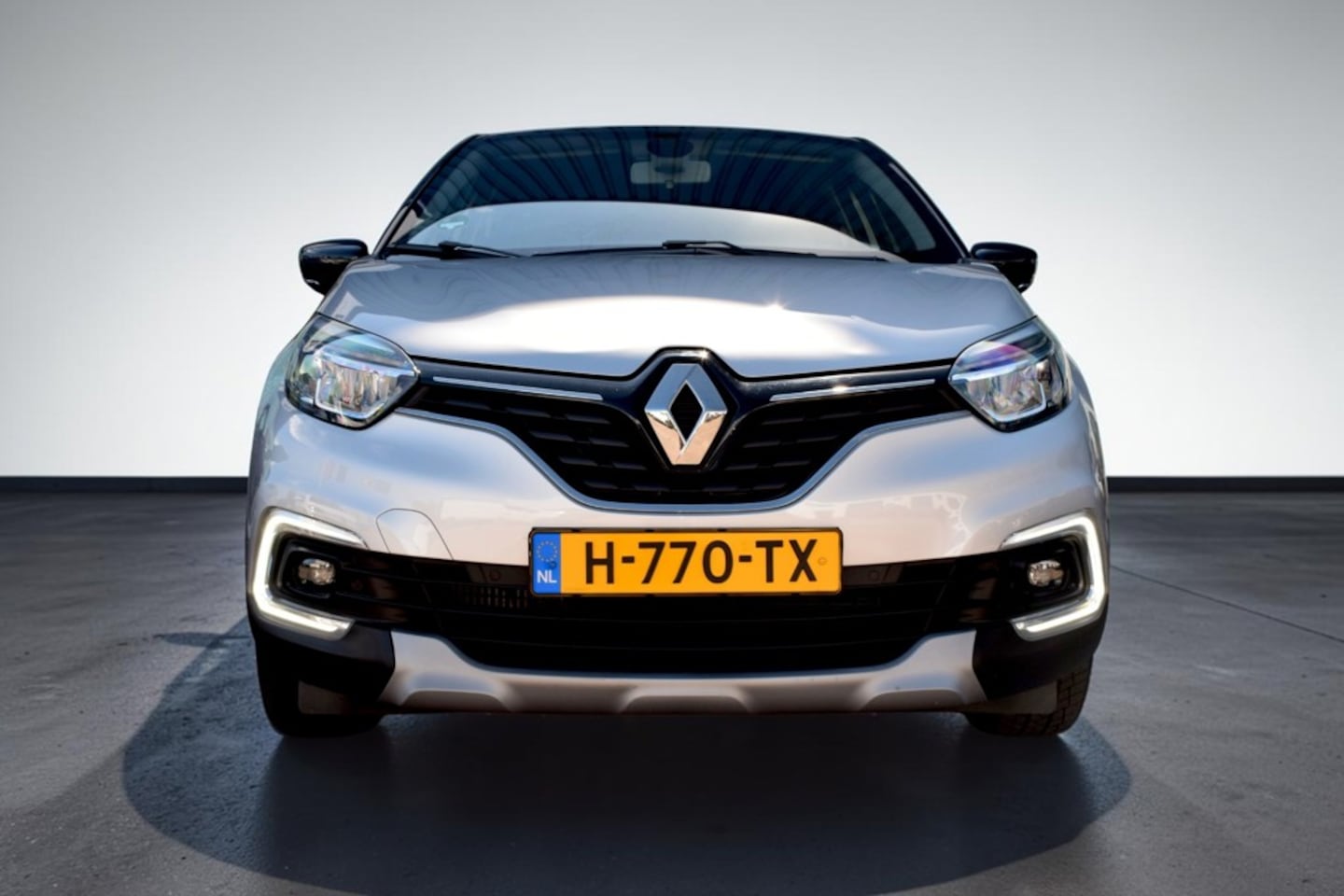 Renault Captur - 1.3 TCe Intens 1.3 TCe Intens, Automaat, Navigatie, Parkeercamera, Cruise, Connected services