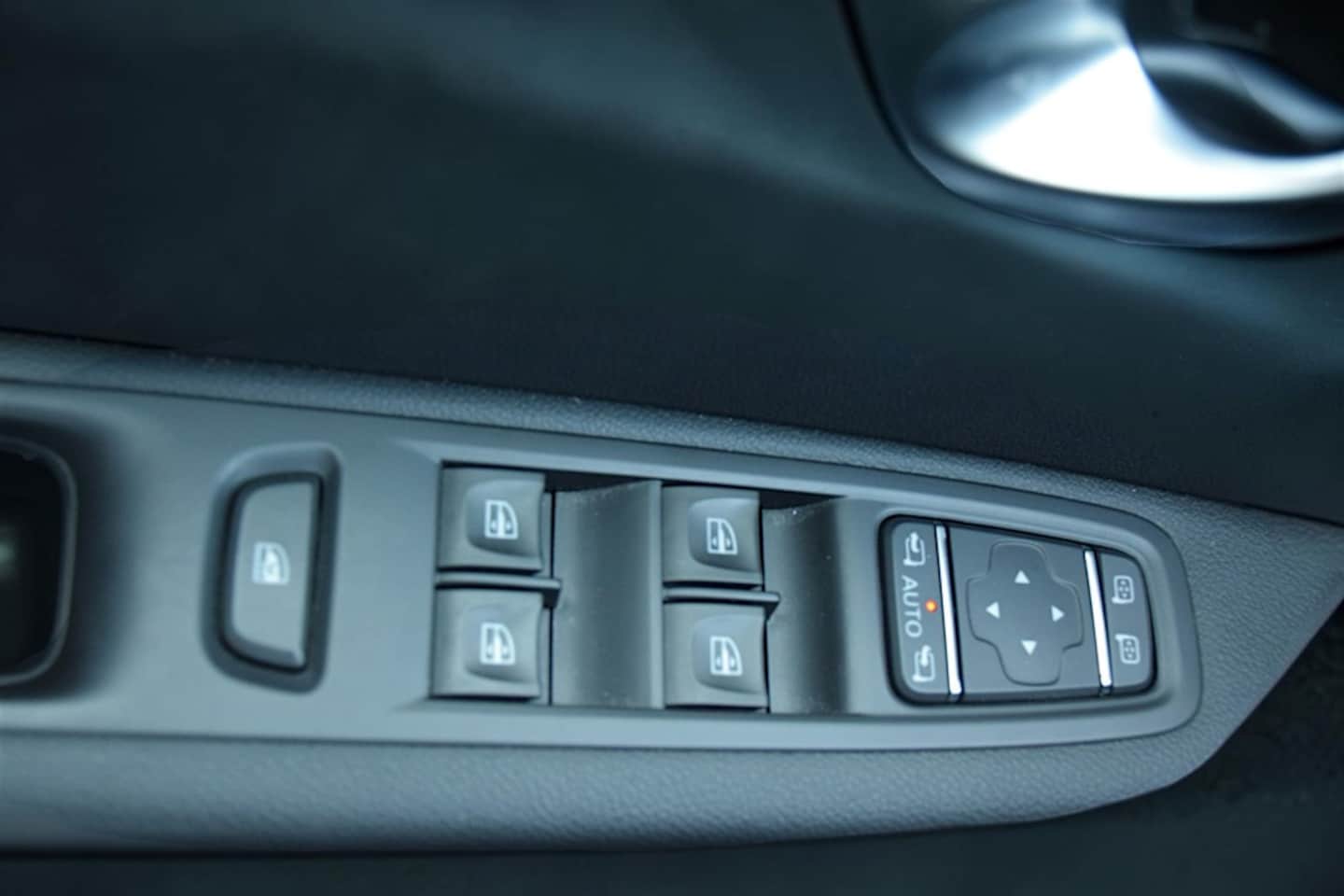 Renault Captur - 1.3 TCe Intens 1.3 TCe Intens, Automaat, Navigatie, Parkeercamera, Cruise, Connected services