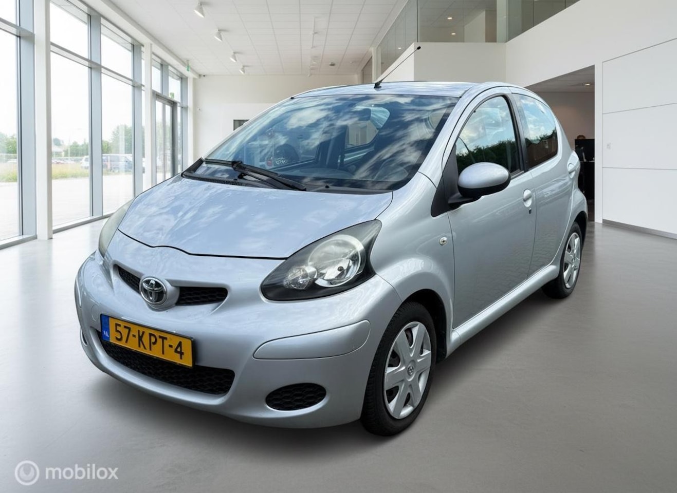 Toyota Aygo - 1.0-12V Airco|5 deurs|Lage KM - AutoWereld.nl