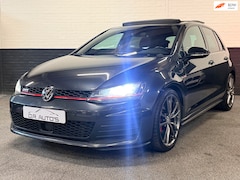 Volkswagen Golf - GTI Performance Pano Akra