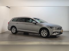 Volkswagen Passat Variant - 1.5 TSI 150pk DSG Business Camera Stoelverwarming Trekhaak Adaptive Cruise