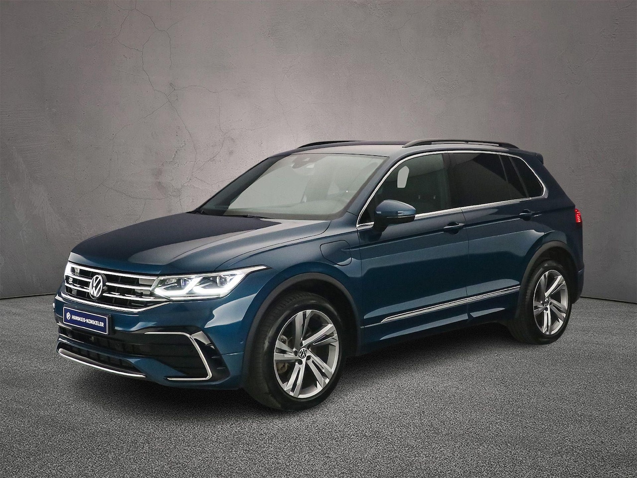 Volkswagen Tiguan - R-Line Business 1.4 TSI eHybrid 245pk DSG Automaat Trekhaak, LED matrix koplampen, Adaptiv - AutoWereld.nl
