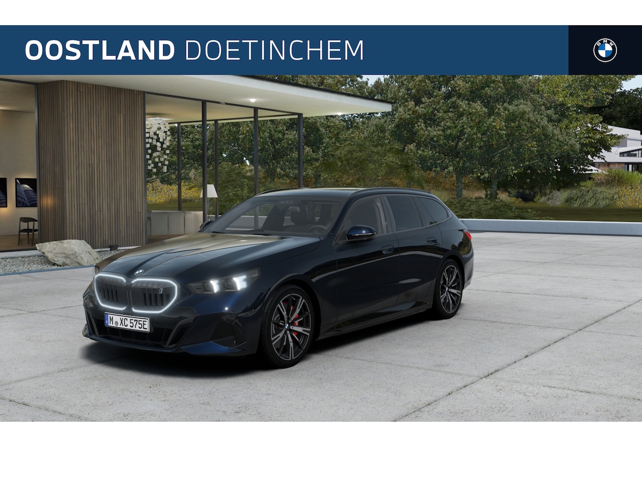 BMW i5 Touring - eDrive40 M Sport / Trekhaak / Panoramadak / Comfort Access / Achteruitrijcamera / Adaptiev - AutoWereld.nl