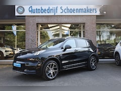 Lynk & Co 01 - 1.5 261PK 6.6 Kwh LADEN BLACKLINE 360-CAMERA PANO/SCHUIF INFINITY DAB NAVI CARPLAY STOELVE