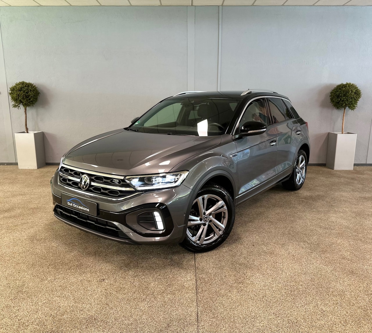 Volkswagen T-Roc - 1.0 TSI R-Line - Camera - ACC - IQ - Massage - BTW - AutoWereld.nl