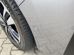 Peugeot e-Traveller - Long 50 kWh 8 Persoons Stoelverwarming, 2x Schuifdeur Elektrisch & Camera