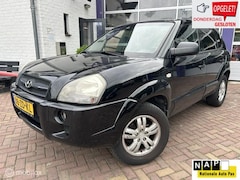 Hyundai Tucson - 2.0i Active * AIRCO * TREKHAAK