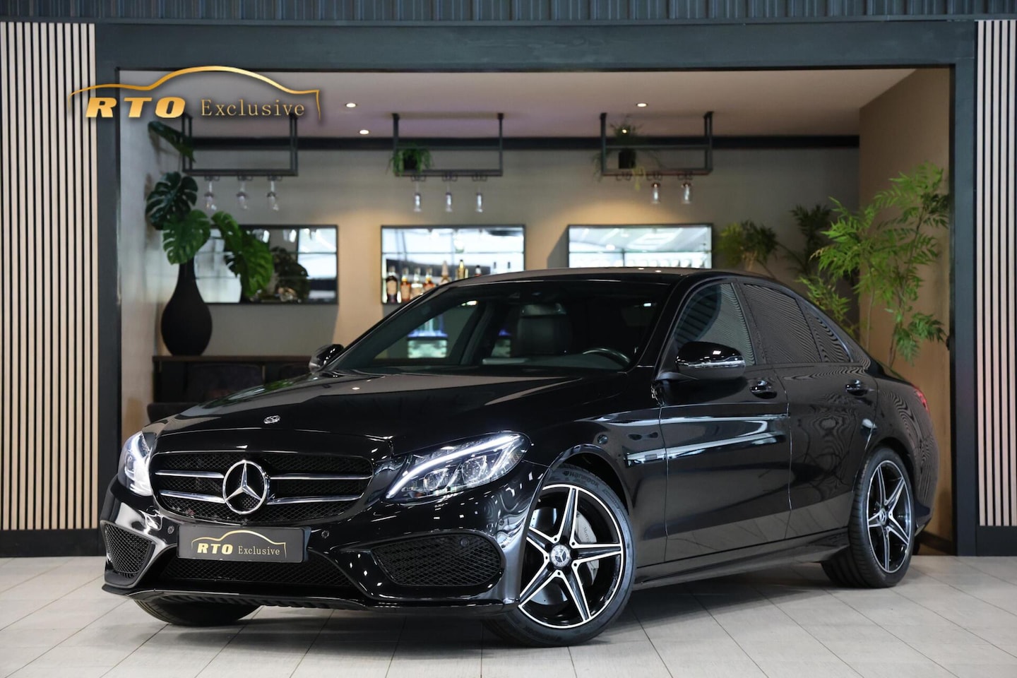 Mercedes-Benz C-klasse - 350 e AMG|Luchtvering|Night|Carplay|Leder - AutoWereld.nl