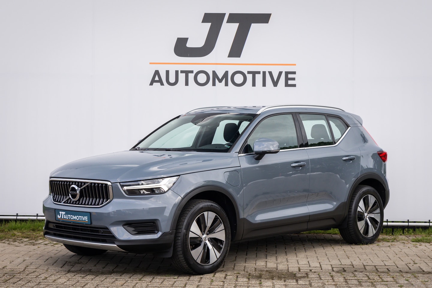 Volvo XC40 - 1.5 T4 Rech Inscription Adaptive cruise | PDC | Carplay | Elektrische achterklep | Voorrru - AutoWereld.nl