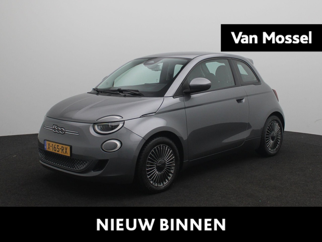 Fiat 500 - RED 42 kWh | Navigatie | Camera | Cruise Control | Apple carplay | - AutoWereld.nl