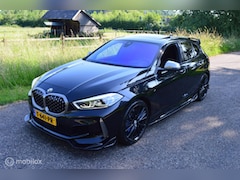 BMW 1-serie - M135i xDrive ACC / HUD/ Panorama / H&K / Camera