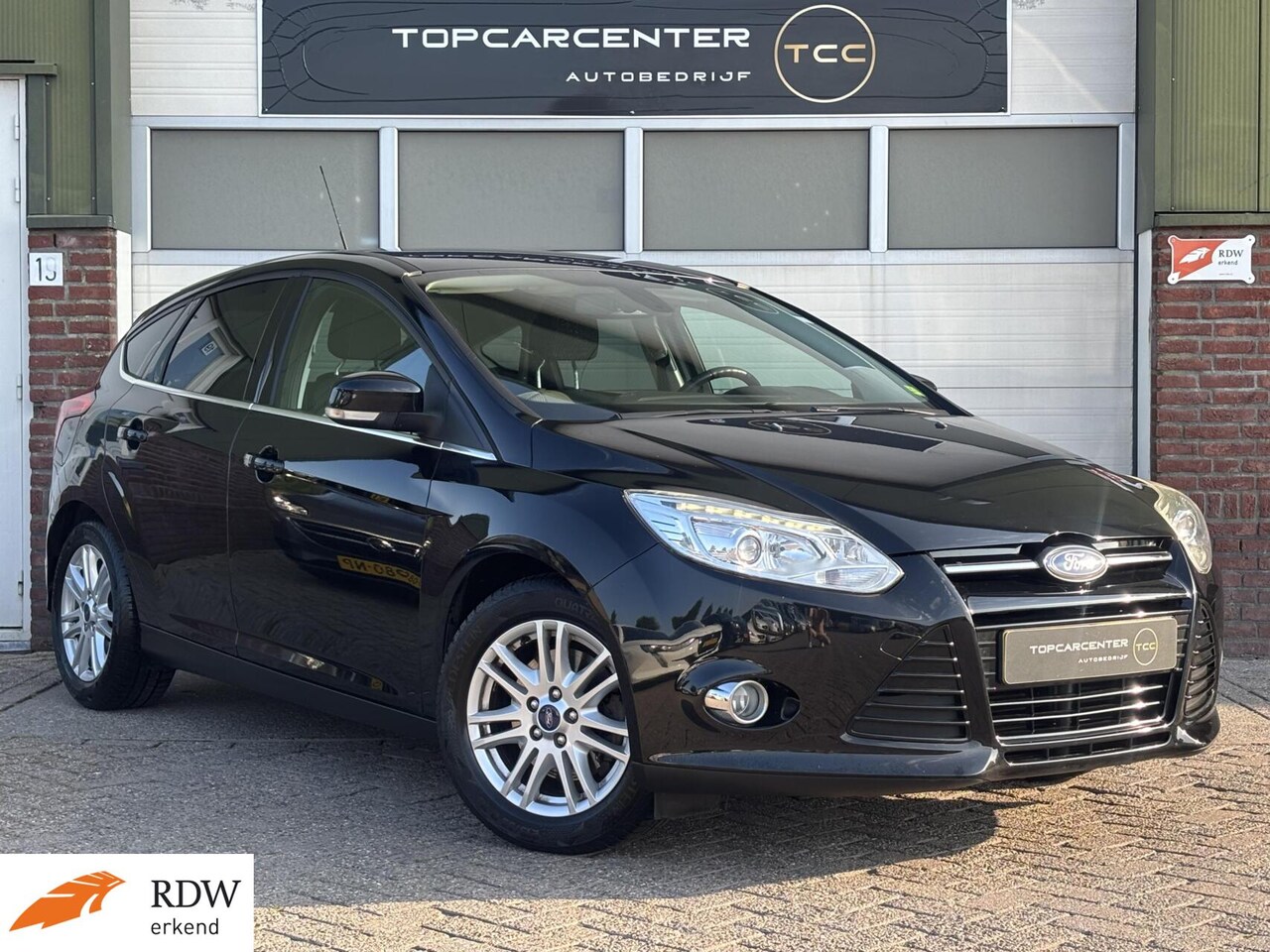 Ford Focus - 1.6EcoBoost Titanium/CAMERA/TREKH/NAVI/CRUISE/APK - AutoWereld.nl