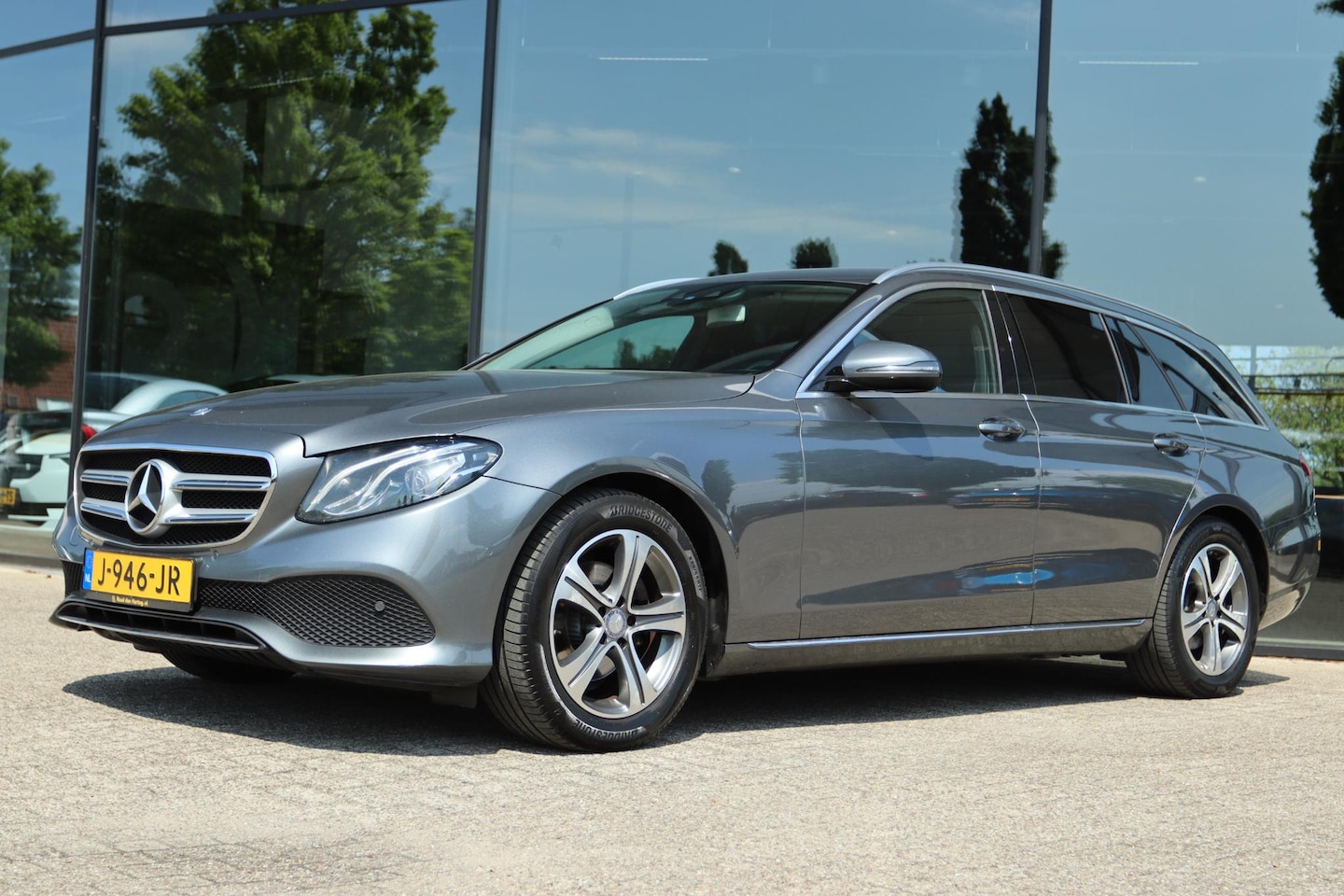 Mercedes-Benz E-klasse Estate - 220D PRESTIGE PLUS AUT. | CARPLAY | HUD | LED | CAMERA | WIDESCREEN | TREKHAAK - AutoWereld.nl