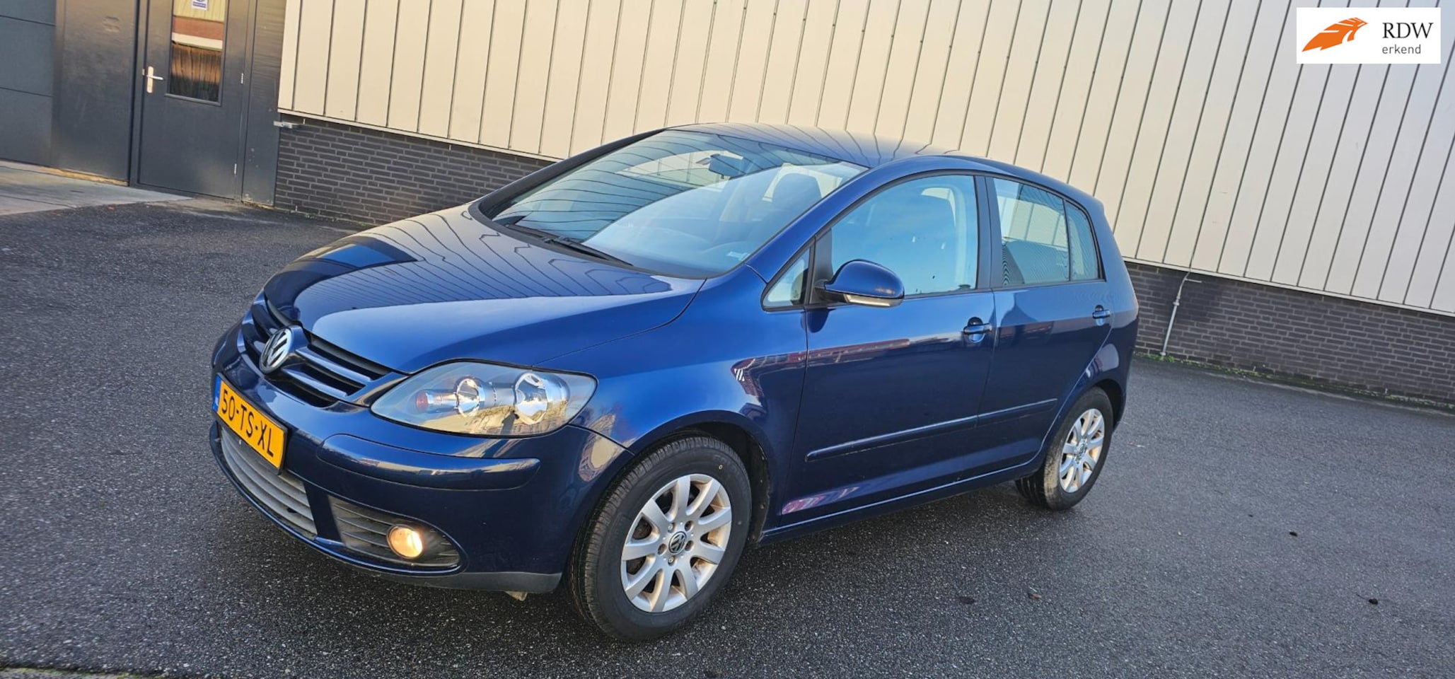 Volkswagen Golf Plus - 1.6 FSI Comfortline automaat lage kms - AutoWereld.nl