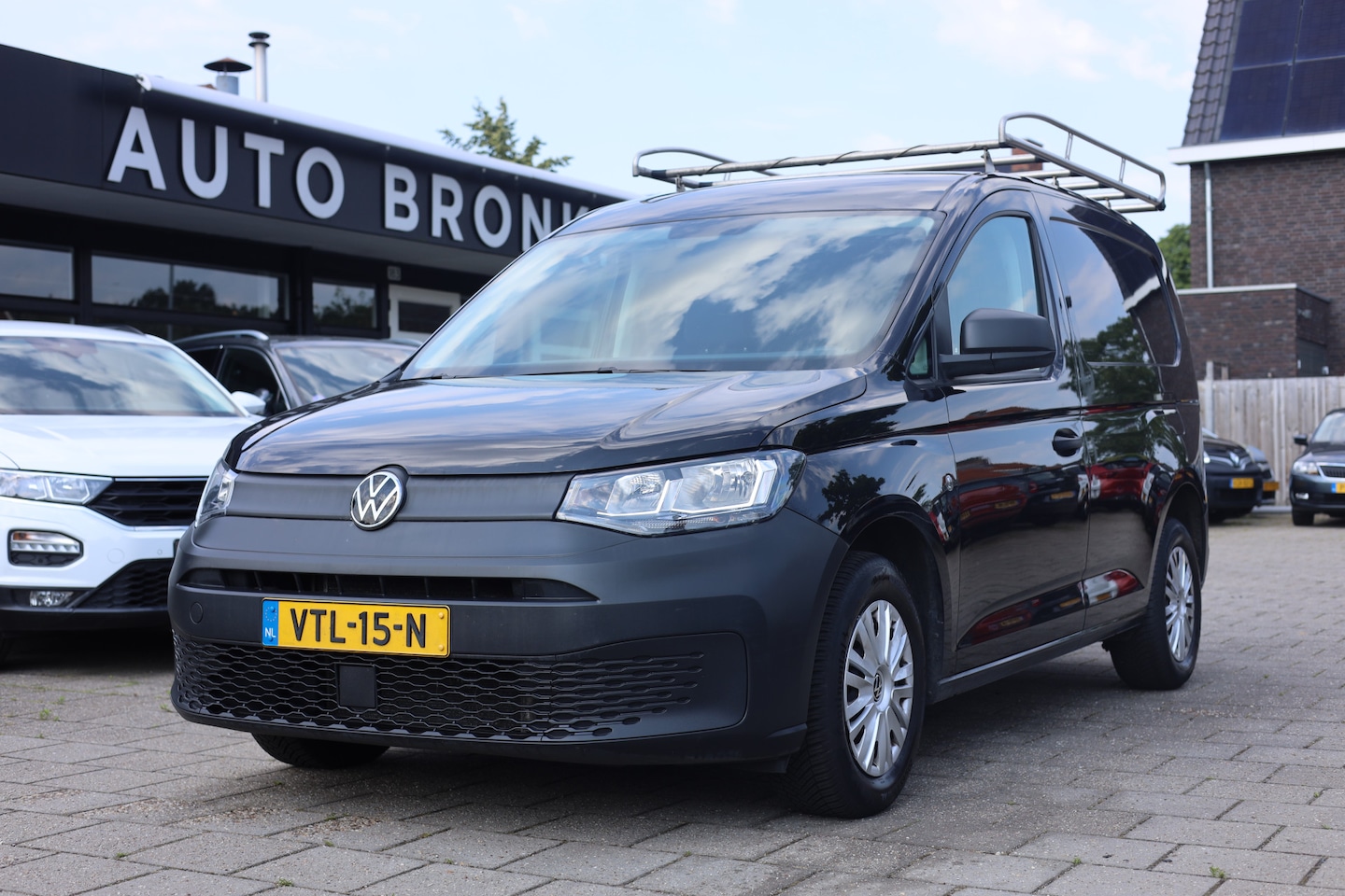 Volkswagen Caddy Cargo - 2.0 TDI COMFORT | NAVI | CARPLAY | TREKHAAK - AutoWereld.nl