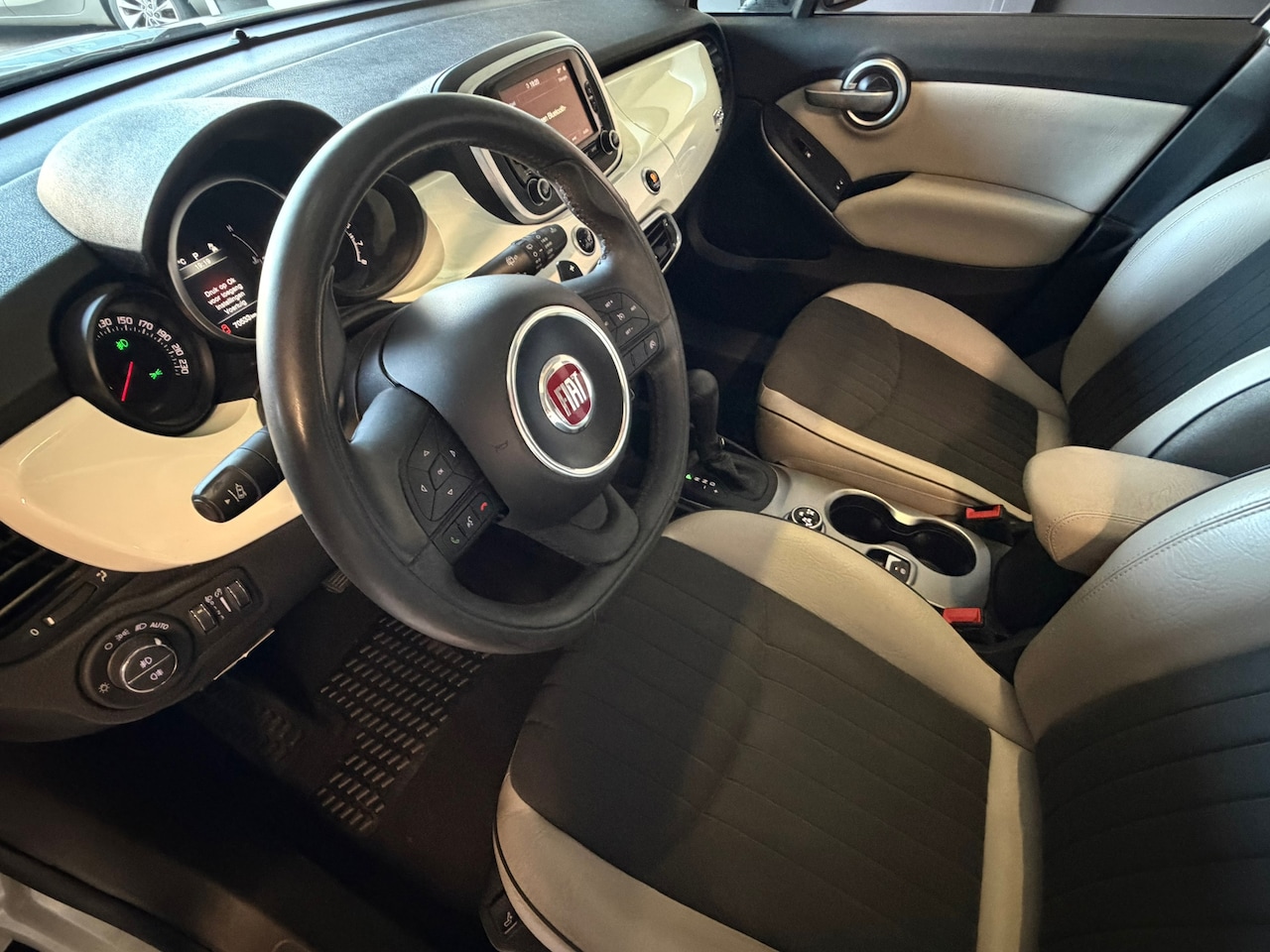 Fiat 500 X - 1.4 Turbo MultiAir Lounge+PANORAMA+CAMERA+CARPLAY - AutoWereld.nl