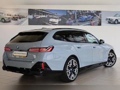 BMW 5-serie Touring - 530e | M Sportpakket | Driving Assistant Plus | Trekhaak