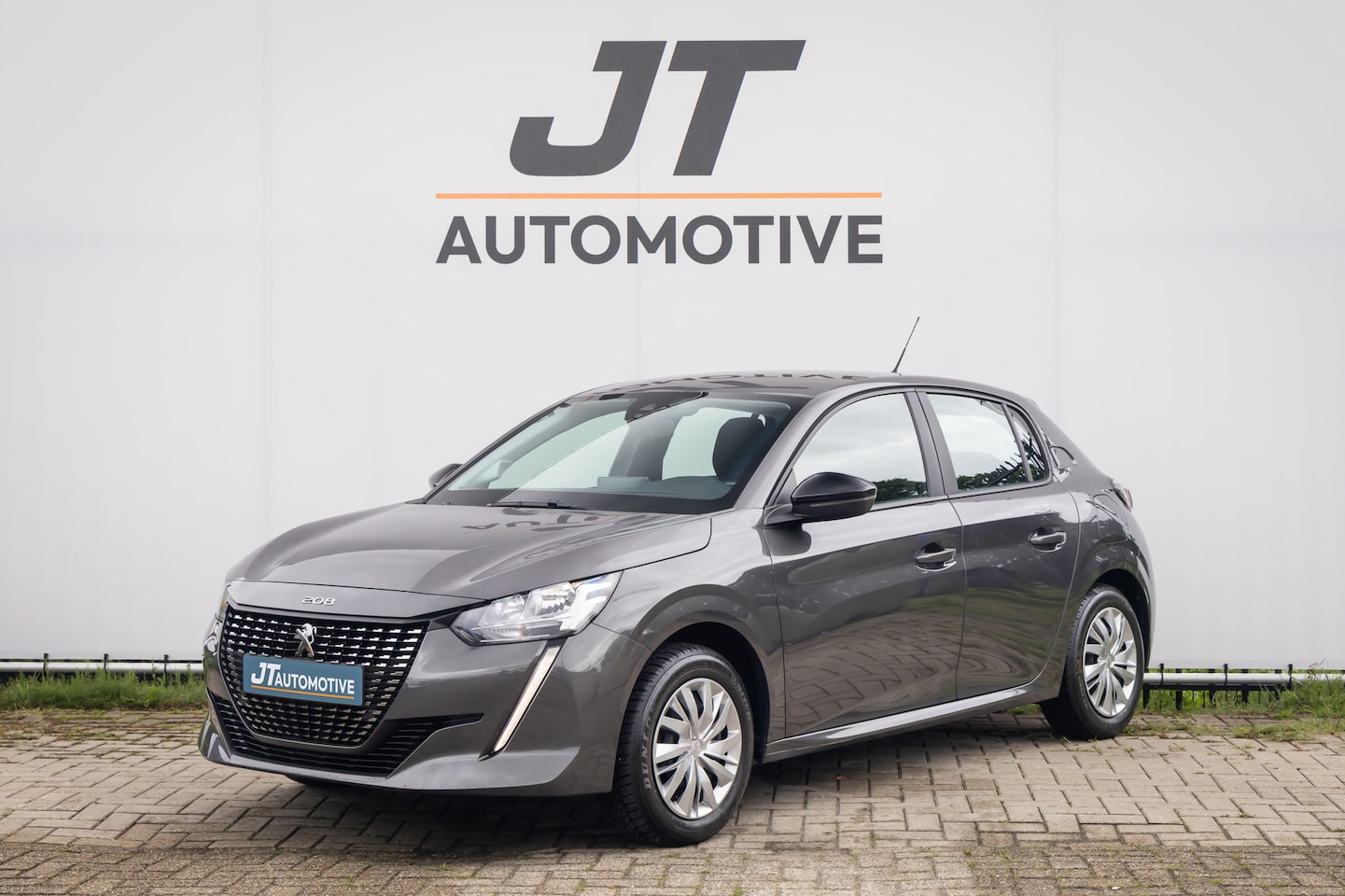 Peugeot 208 - 1.2 PureTech Active NL AUto | Cruise Control | Carplay | lane assist | Voorruitverwarming - AutoWereld.nl