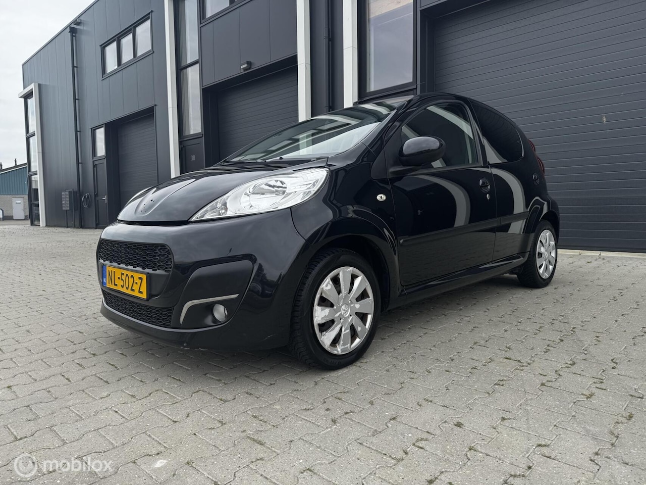 Peugeot 107 - 1.0-12V XS 2012(Koude airco) - AutoWereld.nl
