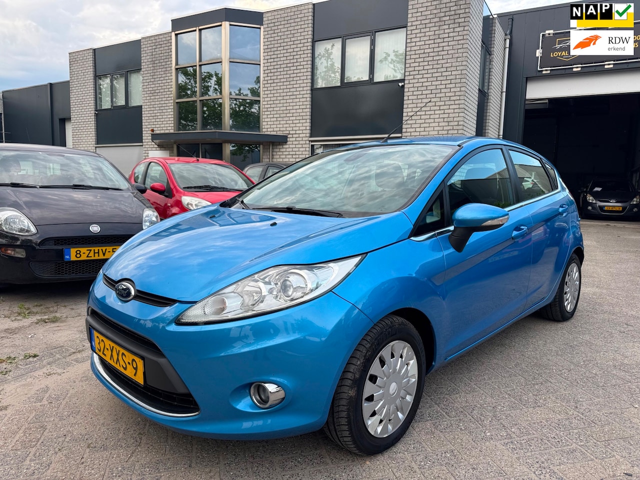 Ford Fiesta - 1.6 TDCi ECOnetic Lease Titanium Airco Cruise Elektr Ramen - AutoWereld.nl