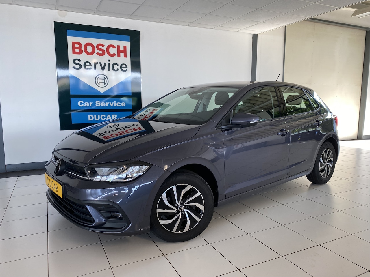 Volkswagen Polo - 1.0 TSI Life automaat 5 Drs Carplay /Stoelverwarming / Navigatie / Cruise controle - AutoWereld.nl