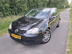 Volkswagen Golf - 1.6 FSI Trendline |AIRCO+CRUISE|