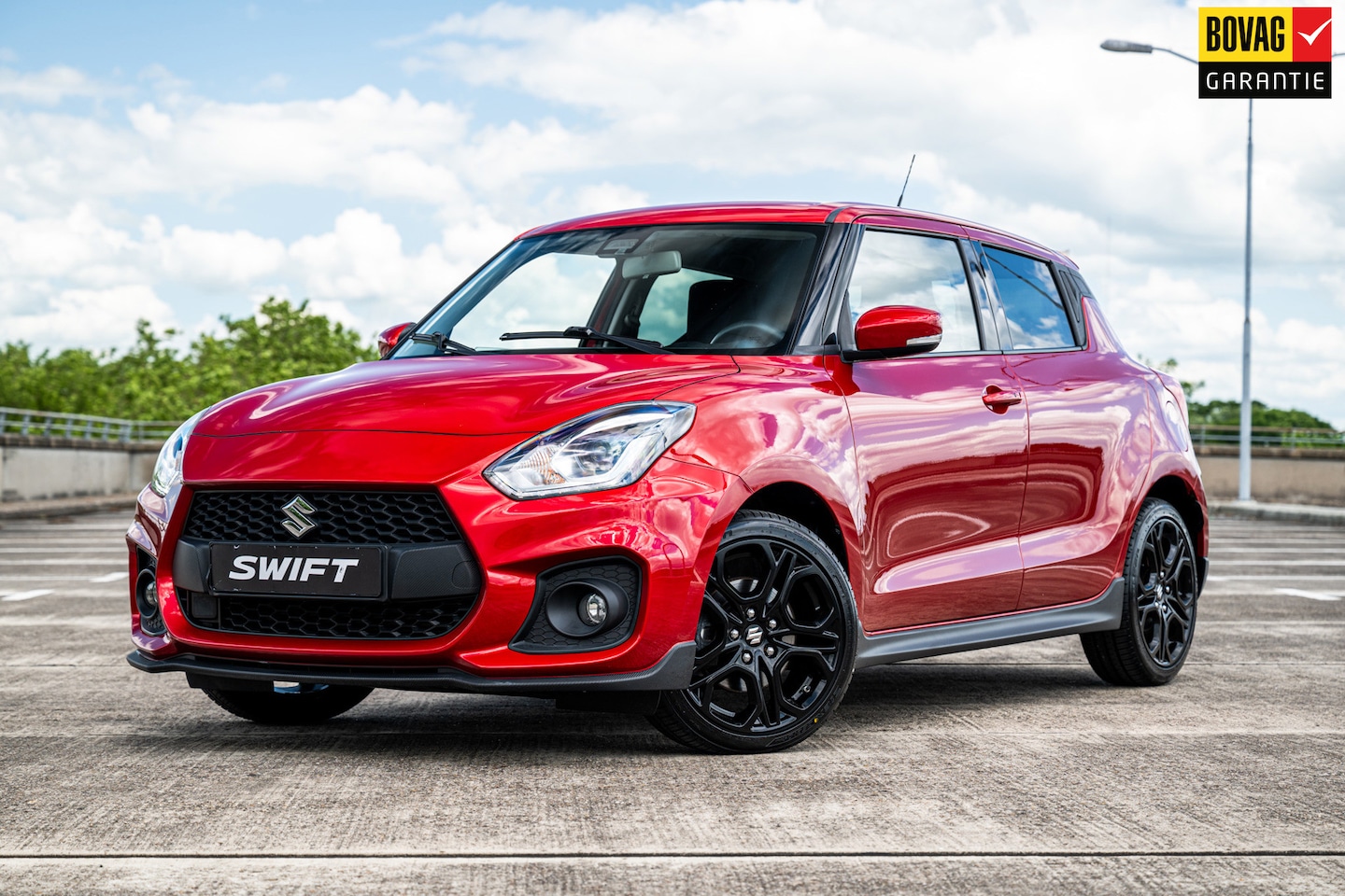 Suzuki Swift - 1.4 Sport Smart Hybrid | Airco/Clima | Adaptive Cruise Control | Camera | Stoelverwarming - AutoWereld.nl