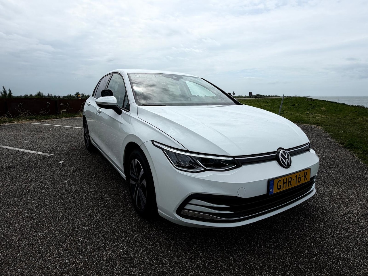 Volkswagen Golf - 2.0 TDI Life Business VIII TDI 81KW - AutoWereld.nl