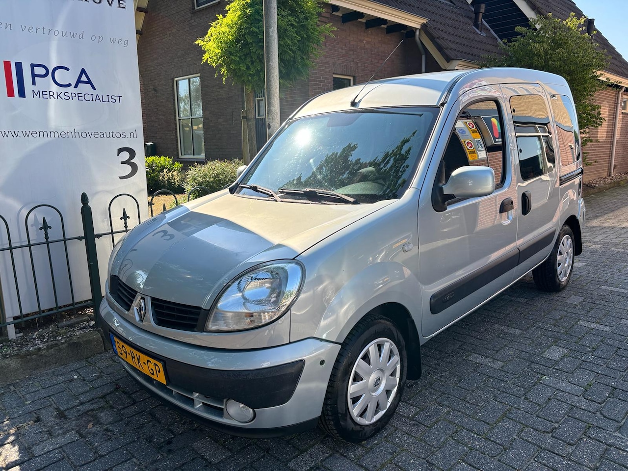 Renault Kangoo - 1.6-16V Privilège Mindervalide Auto - AutoWereld.nl
