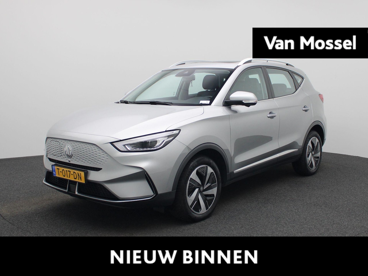 MG ZS - EV Long Range Luxury 70 kWh | Panoramdak | Lichtmetalen velgen | 360 graden camera | Leder - AutoWereld.nl