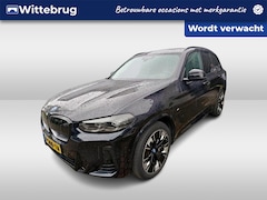 BMW iX3 - High Executive 80 kWh / Pano / Digitaal dashboard / M pakket / Leder / Camera / Lichtmetaa