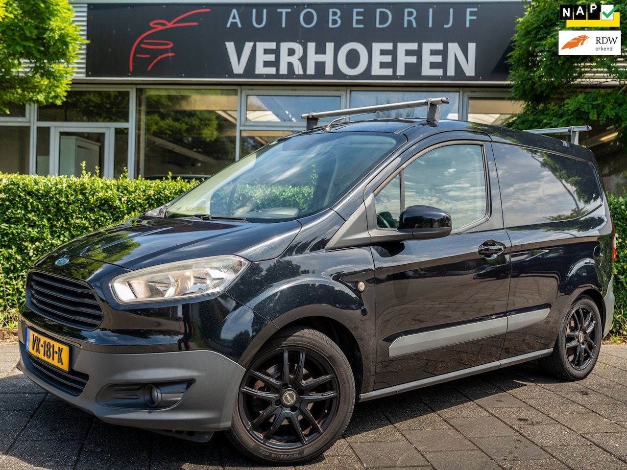 Ford Transit Courier - 1.0 Trend | AIRCO | LEDER | STOELVERWARMING | BLUETOOTH | TREKHAAK | AUX | MULTISTUUR | IN - AutoWereld.nl