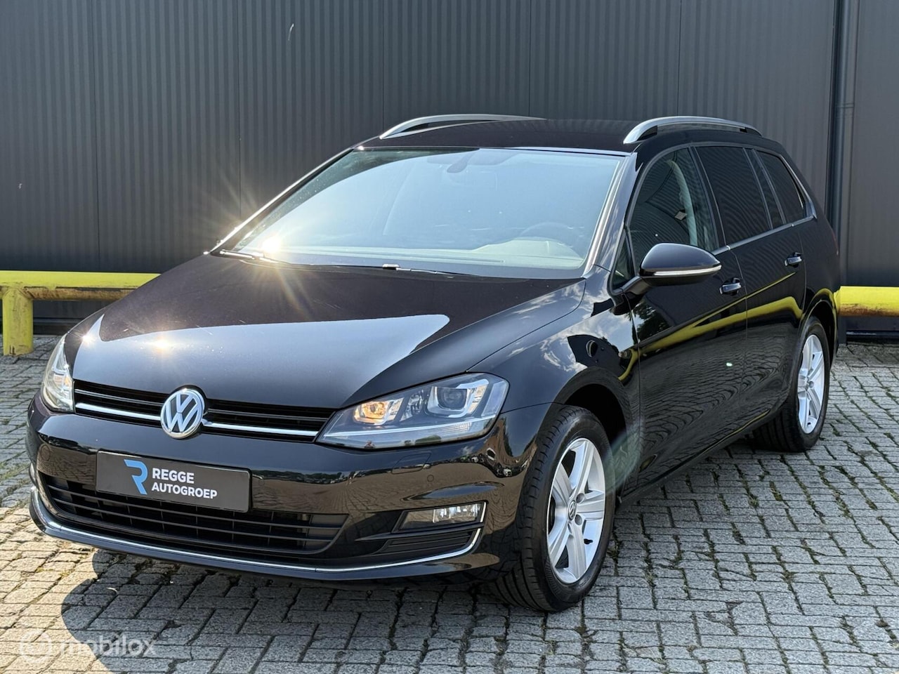Volkswagen Golf - 1.4 TSI Highline NAVI | PDC | NIEUWSTAAT - AutoWereld.nl