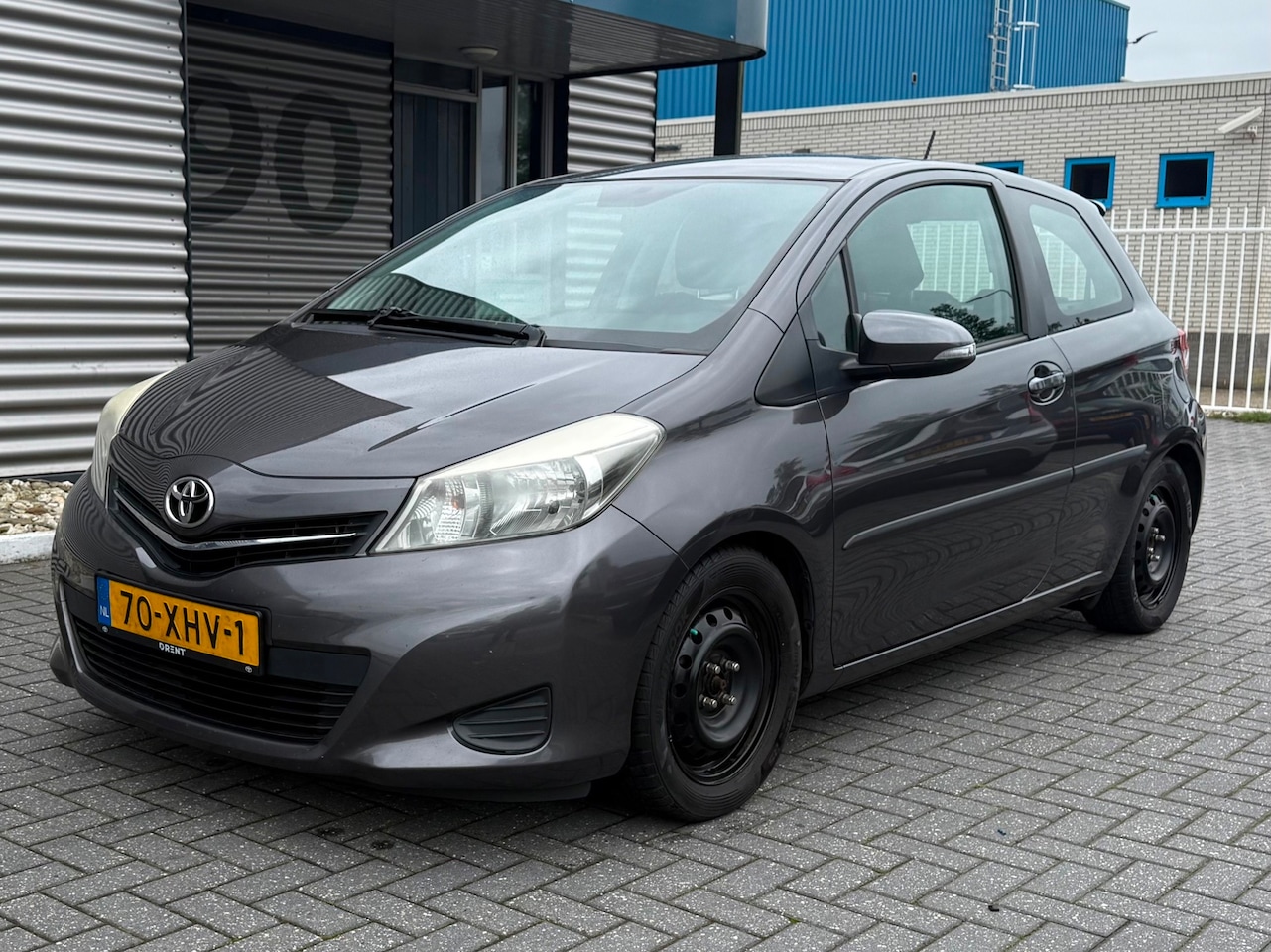 Toyota Yaris - 1.0 VVT-i Aspiration 1.0 VVT-i Aspiration - AutoWereld.nl
