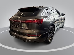 Audi e-tron - 55 Quattro S edition 95 kWh 408pk · SOH 96, 8% · Panoramadak · 360 Camera · Luchtvering ·