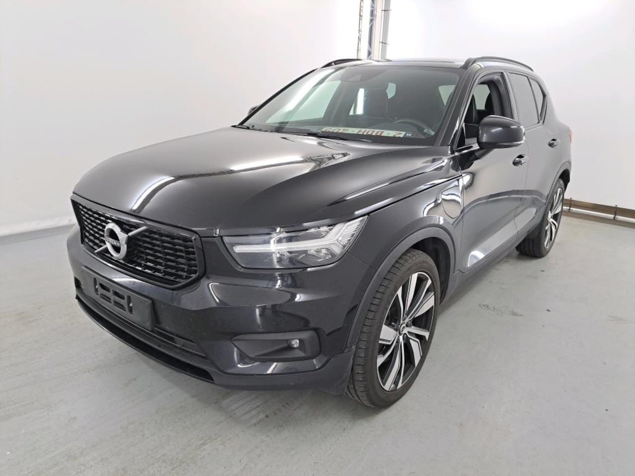 Volvo XC40 - T4 Twin Engine 211pk Geartronic R-Design [ TREKHAAK+20 INCH+CARPLAY+KEYLESS+STOELVERWARMIN - AutoWereld.nl