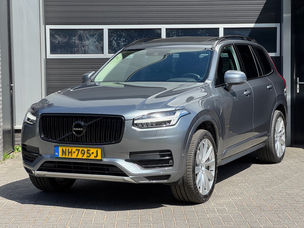 Volvo XC90 - 2.0 T8 Twin Engine AWD Inscription 7P Pano, Xenon/Led, Auto Pilot, 4x Stoelverwarming, Mem - AutoWereld.nl