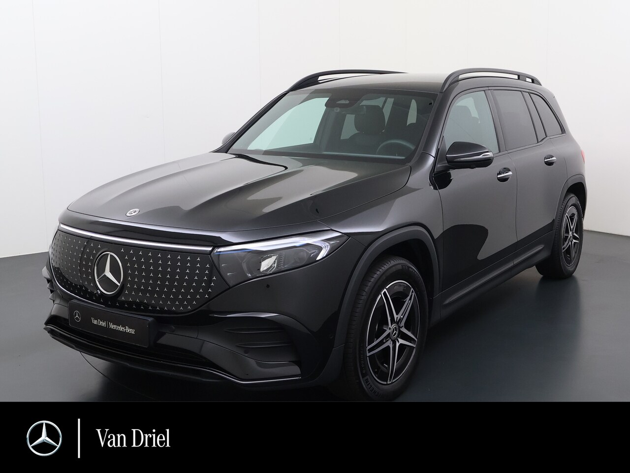 Mercedes-Benz EQB - 300 4MATIC AMG Line 71 kWh | Burmester HUD Memory Keyless - AutoWereld.nl
