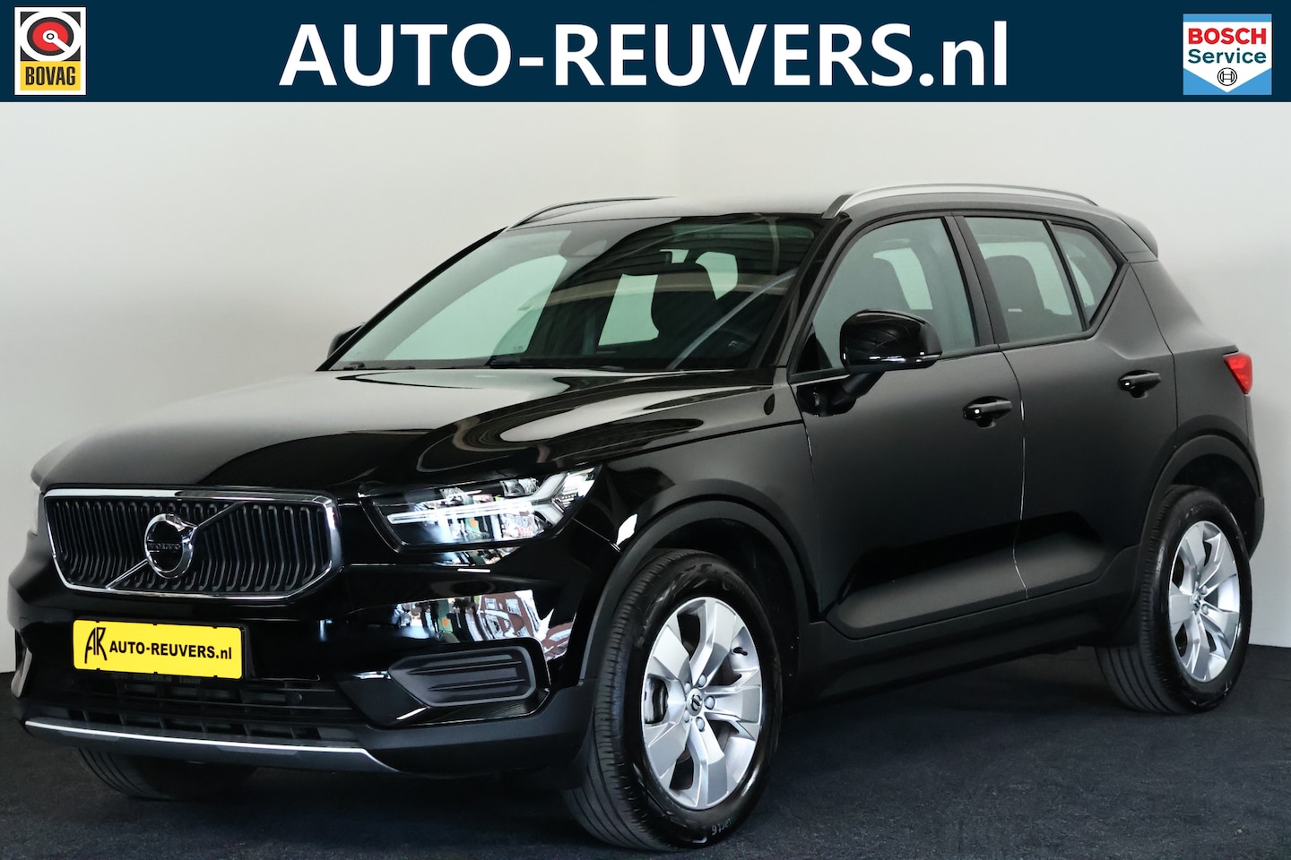 Volvo XC40 - 1.5 T3 Momentum / LED / CarPlay / Trekhaak / Memory - AutoWereld.nl