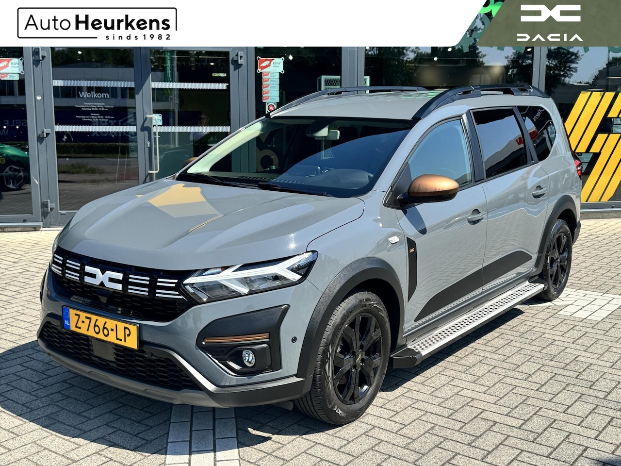 Dacia Jogger - 1.0 TCe 110 Extreme 7p. | Dealeronderhouden | 1e Eigenaar | NL Auto | BTW Auto | - AutoWereld.nl
