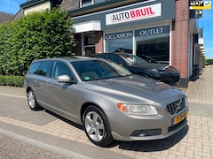 Volvo V70 - 2.4 D5 Momentum Super Nette Auto Trekh.Leder.Navi.Clima etc