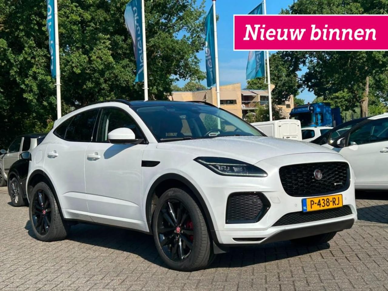 Jaguar E-Pace - 1.5 P300e AWD R-Dynamic HSE - Panorama, Carplay, Camera, Leer, Clima - AutoWereld.nl