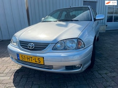 Toyota Avensis - 1.6-16V Linea Luna - Geen sleutel - Schade
