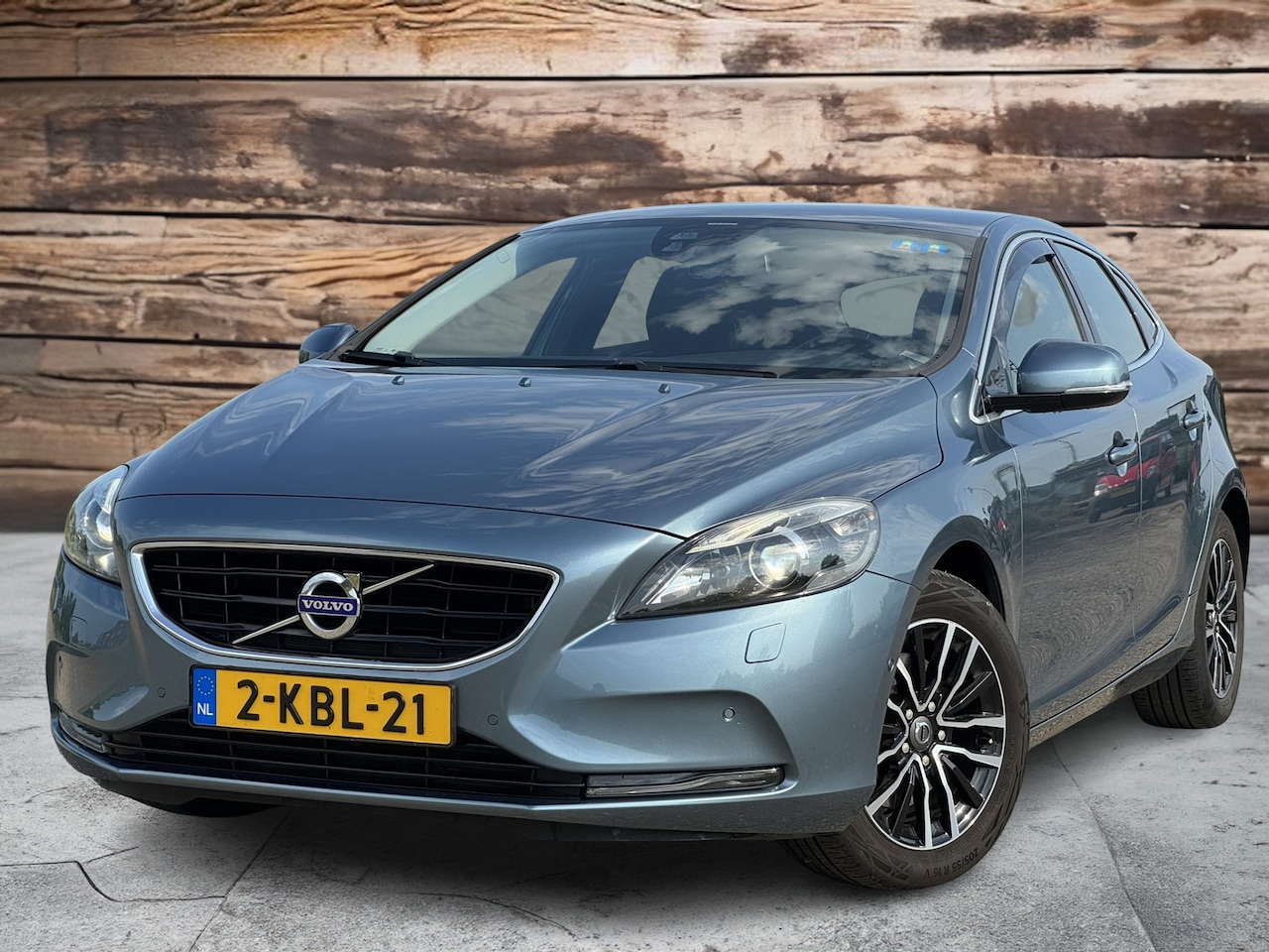 Volvo V40 - 1.6 T4 Summum |180PK|AUT|NAP|NL|LEDER| | Nieuwstaat! | Full options - AutoWereld.nl