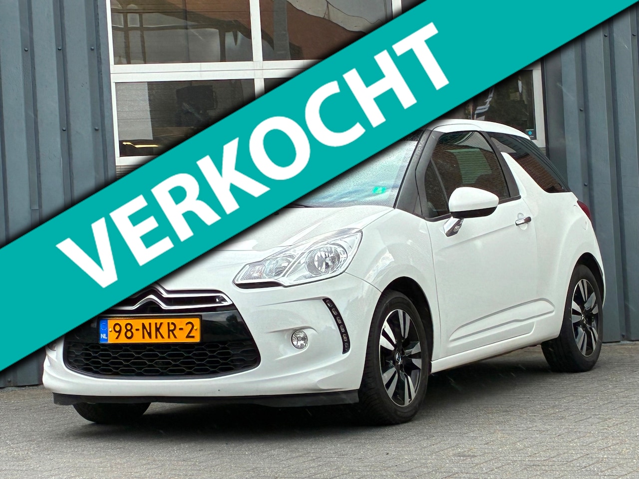 Citroën DS3 - 1.6 So Chic in White Airco Cruise controle - AutoWereld.nl