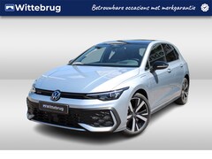 Volkswagen Golf - 1.5 eHybrid 272pk GTE DSG Automaat Black Edition / Panorama schuifdak / Navigatie / Head u